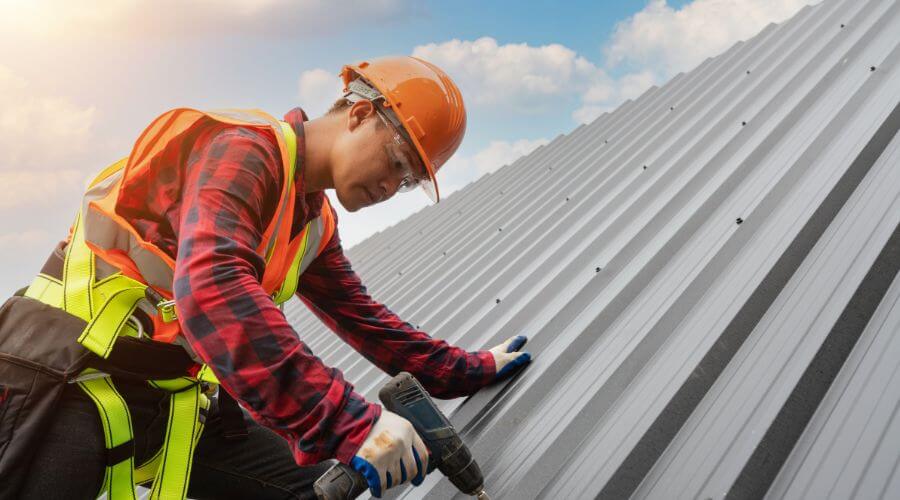 Professional Emergency Roof Repairs services in North Matewan, WV
